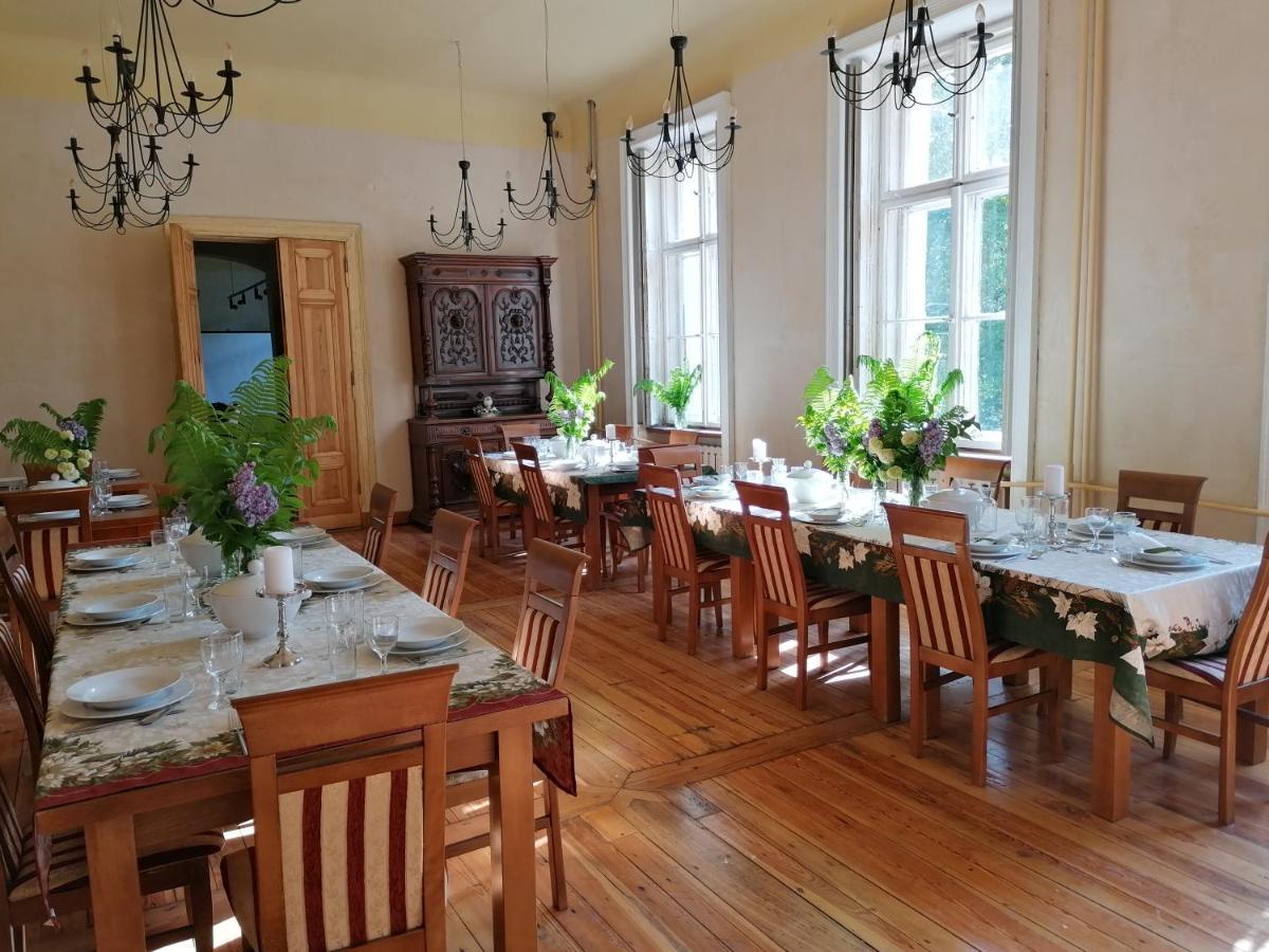 Palac Paprotno Karnice Экстерьер фото