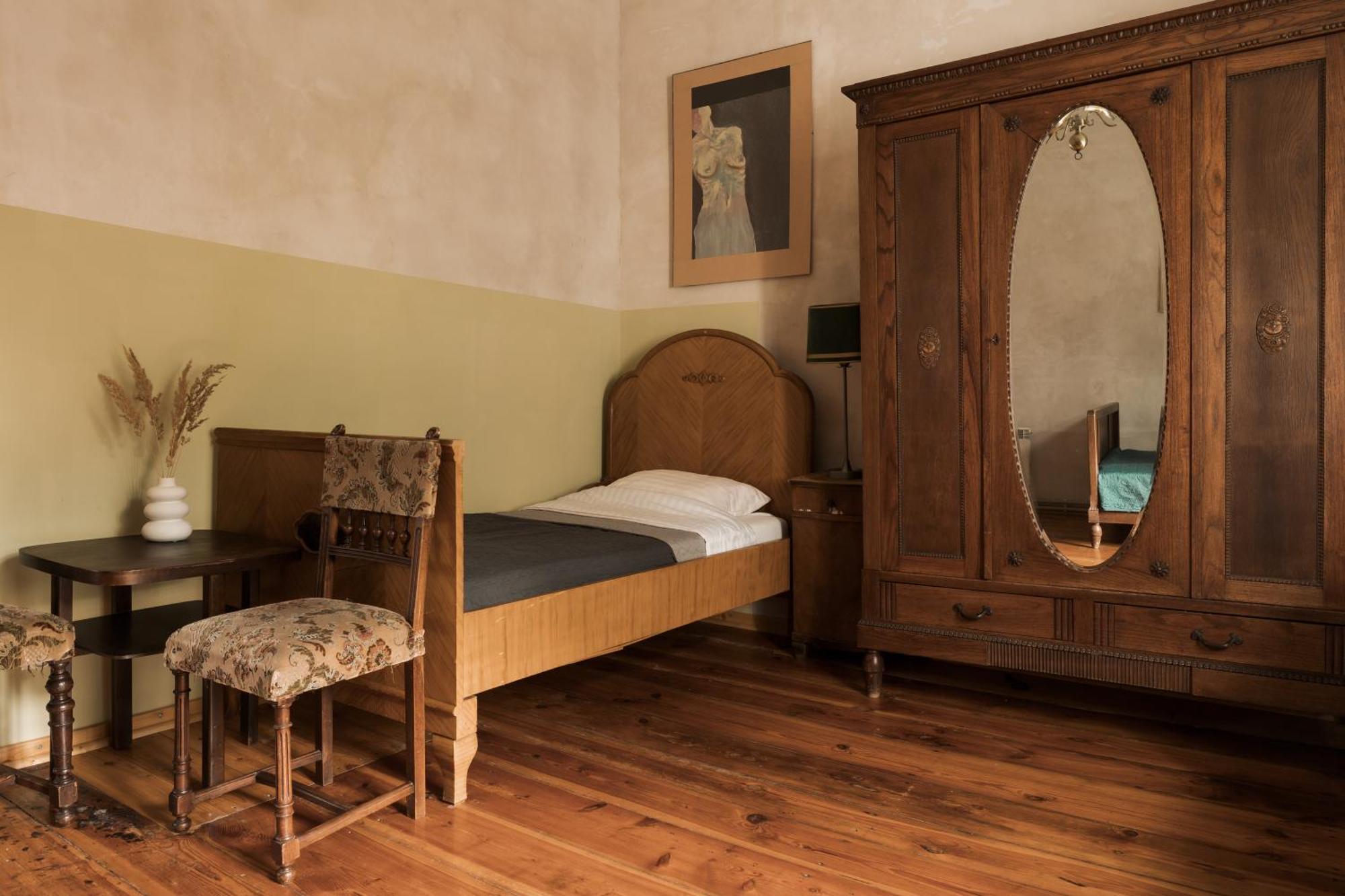 Palac Paprotno Karnice Экстерьер фото