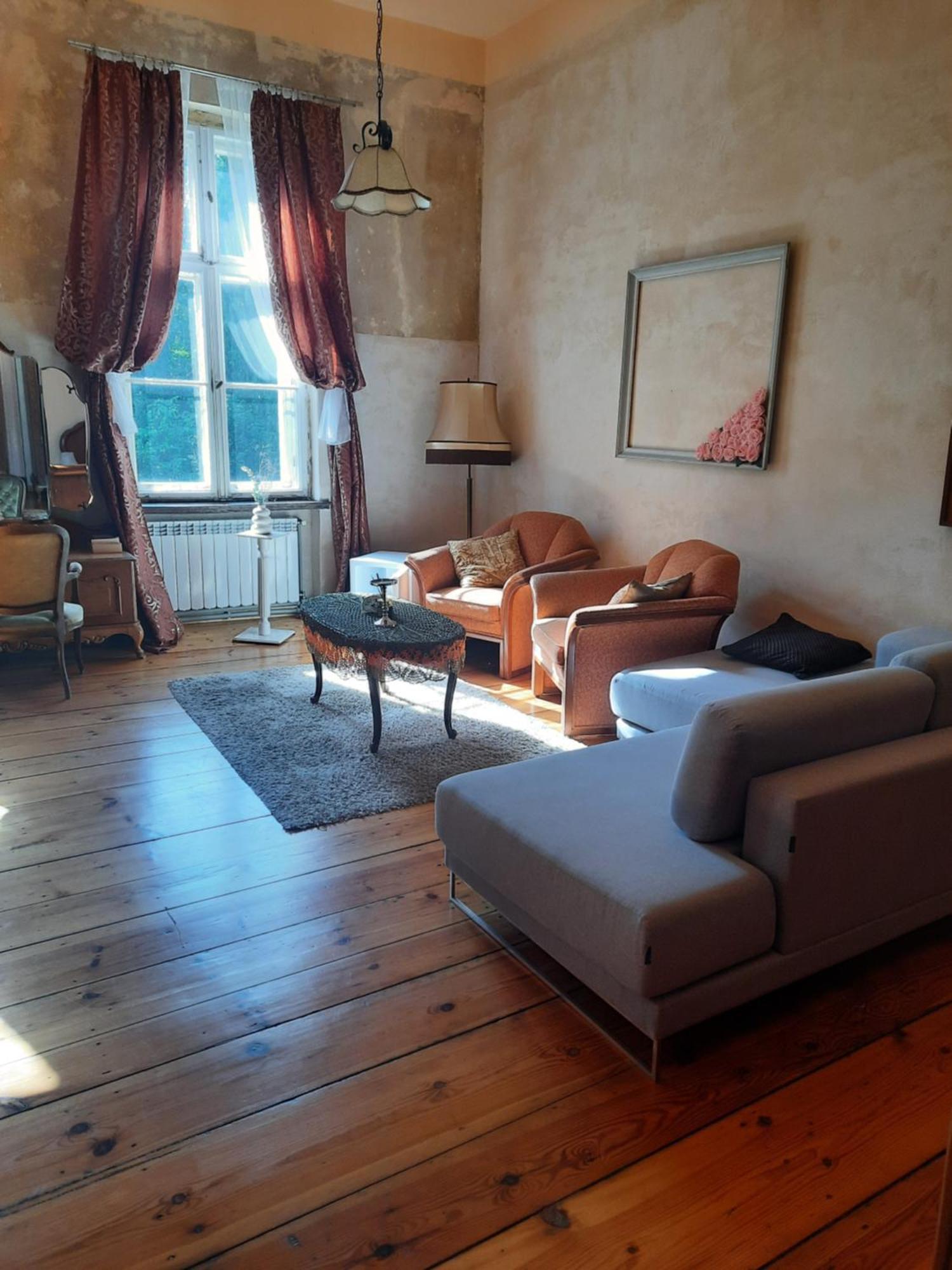 Palac Paprotno Karnice Экстерьер фото