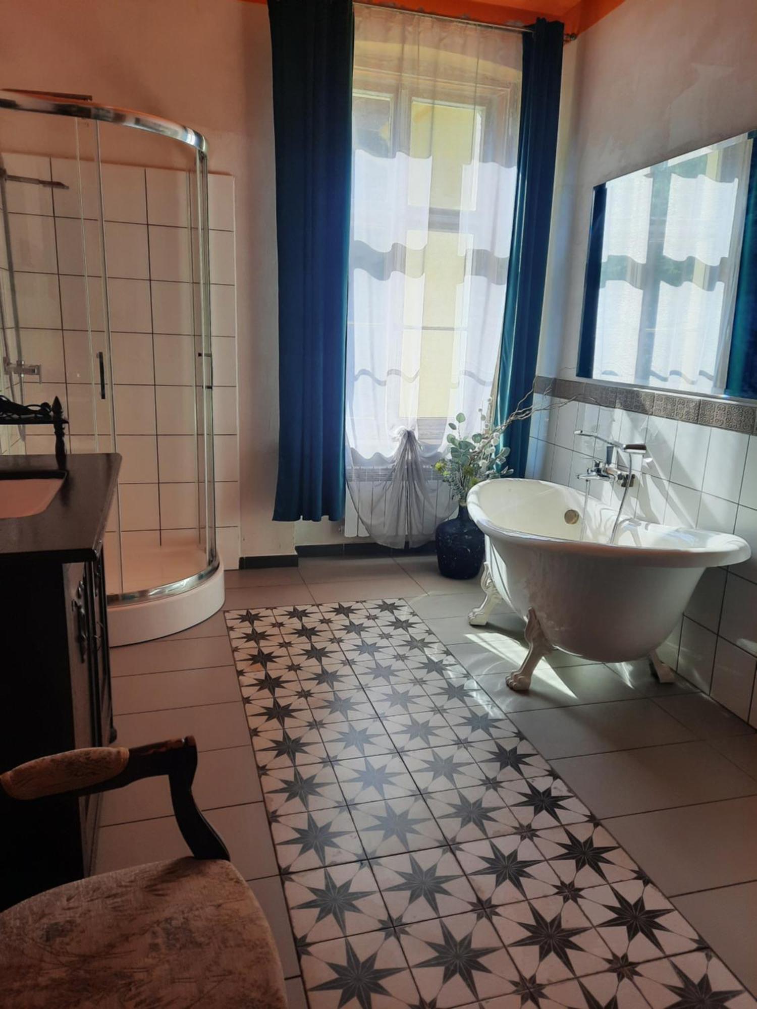 Palac Paprotno Karnice Экстерьер фото